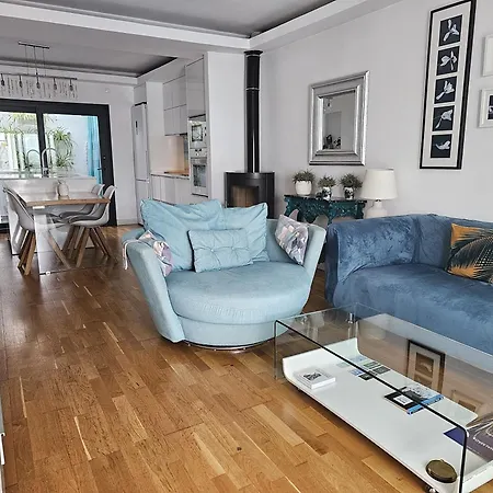 Marysol B Con Terraza Y Piscina Privada Бенальмадена
